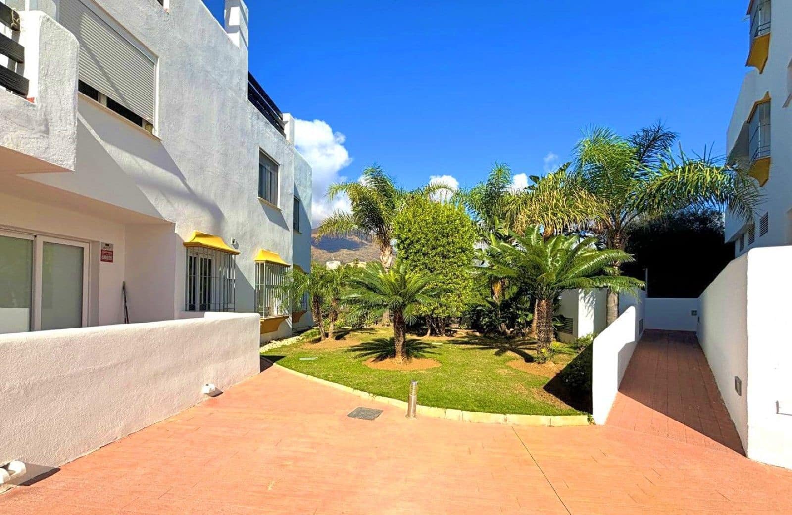 1 sovrum Takvåning till salu i Estepona med pool garage - 225 000 € (Ref: 8998389)