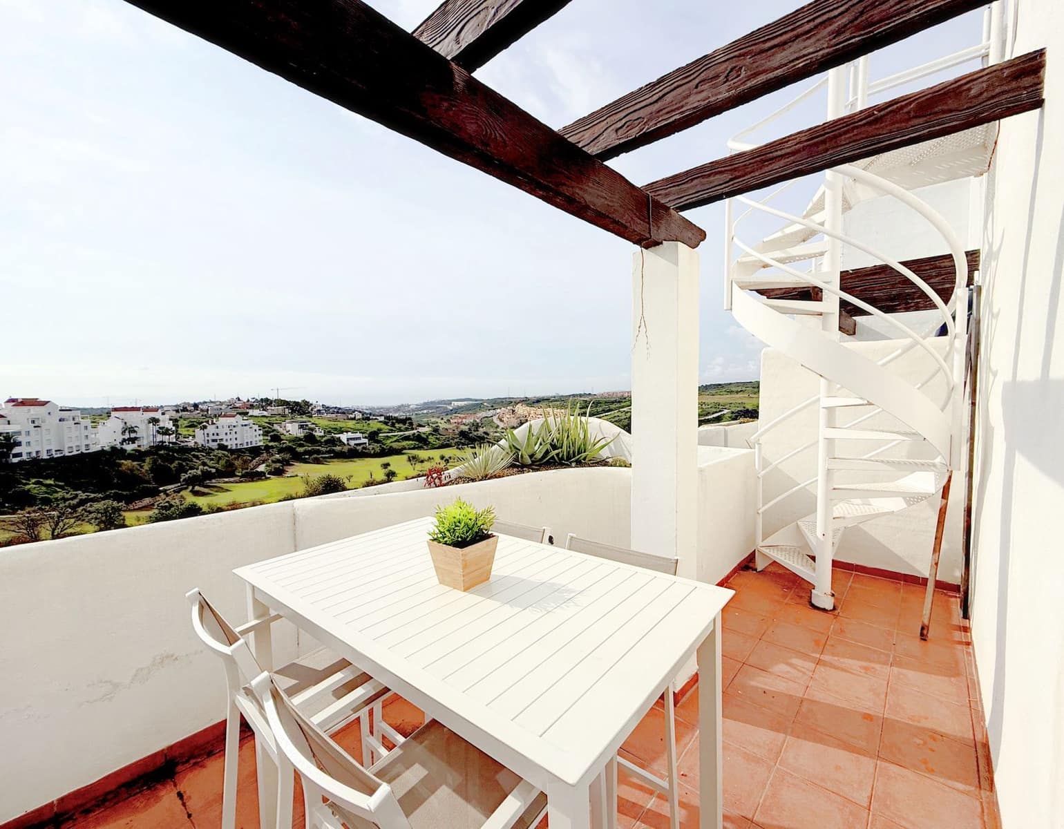 1 sovrum Takvåning till salu i Estepona med pool garage - 225 000 € (Ref: 8998389)