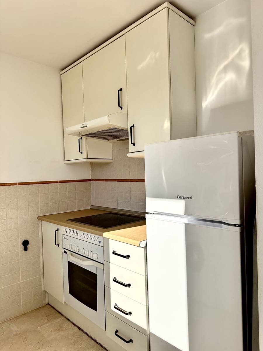 1 soveværelse Penthouse til salg i Casares med swimmingpool garage - € 199.000 (Ref: 8998411)