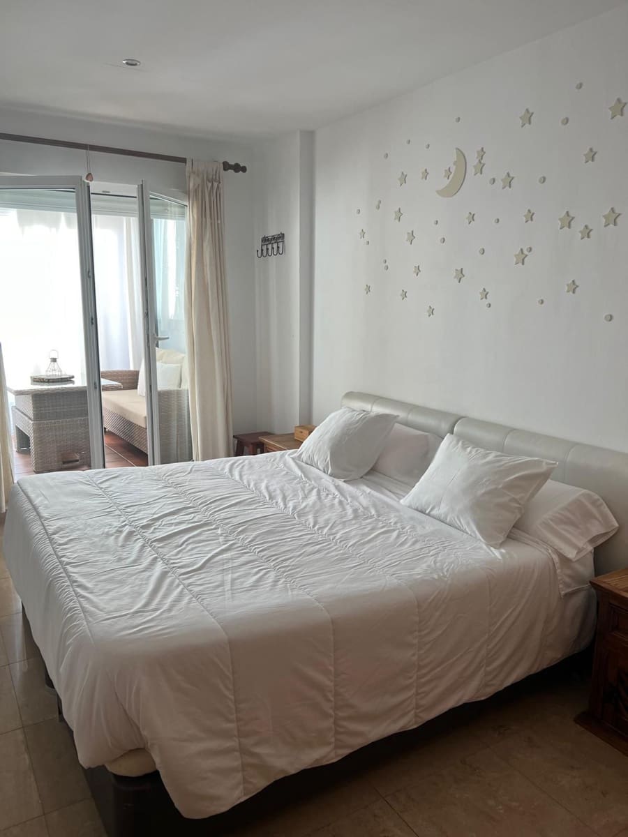 1 bedroom Apartment for sale in Manilva with pool garage - € 190,000 (Ref: 8998412)