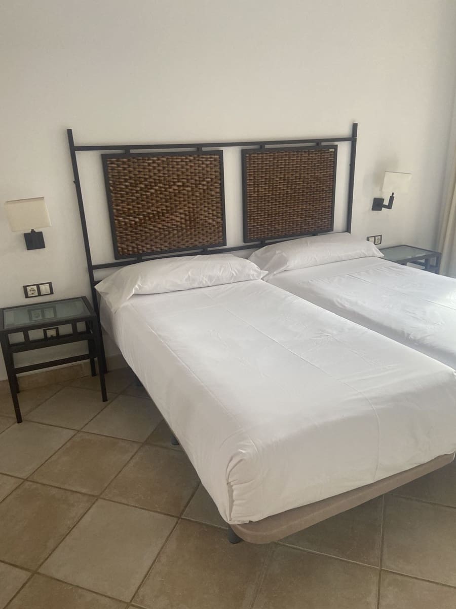 1 bedroom Apartment for sale in Estepona with pool garage - € 114,000 (Ref: 8998417)