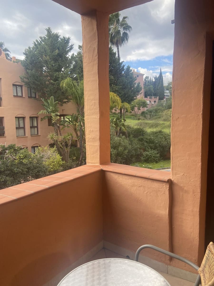 1 bedroom Apartment for sale in Estepona with pool garage - € 114,000 (Ref: 8998417)