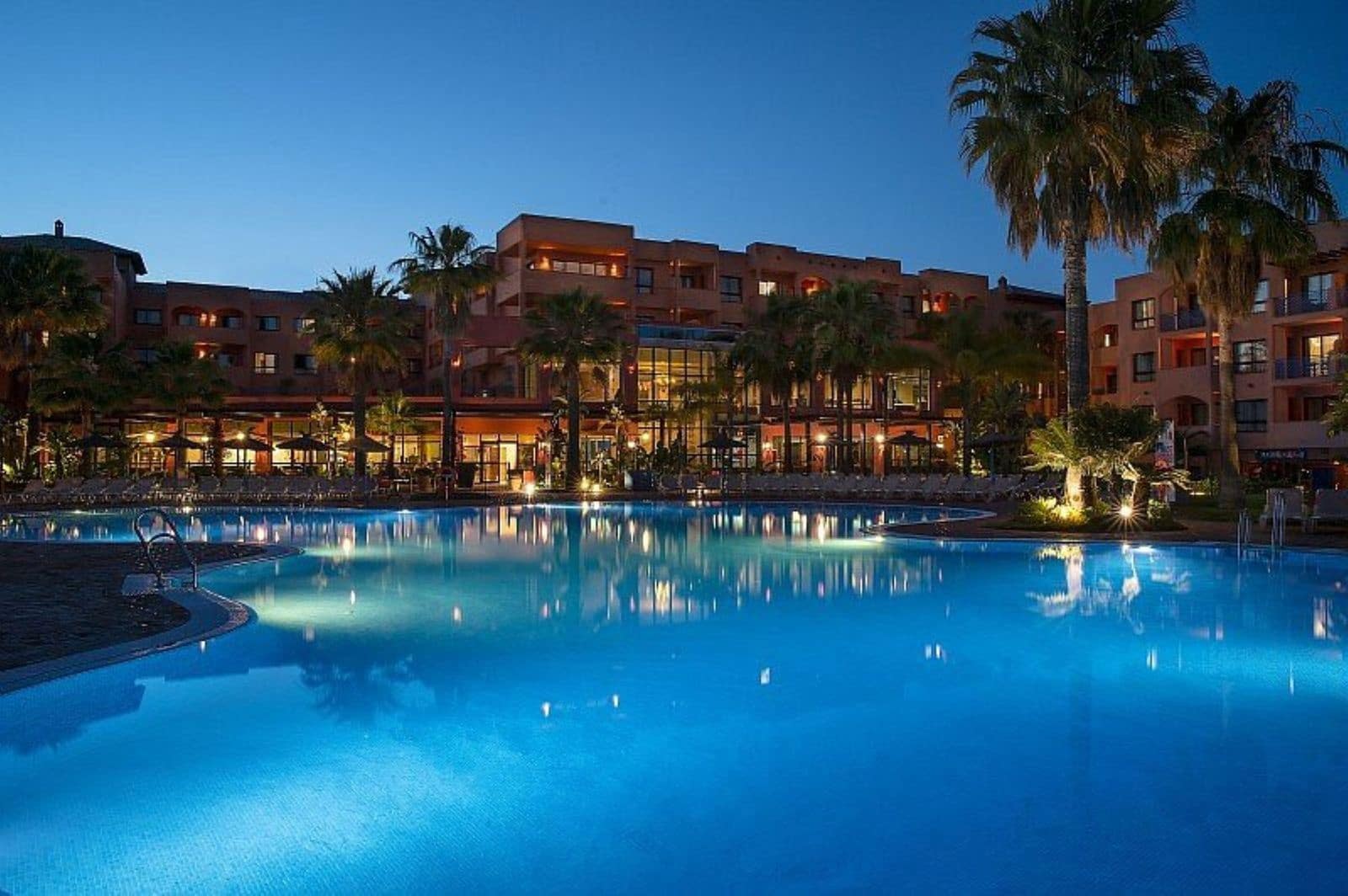 1 bedroom Apartment for sale in Estepona with pool garage - € 114,000 (Ref: 8998417)