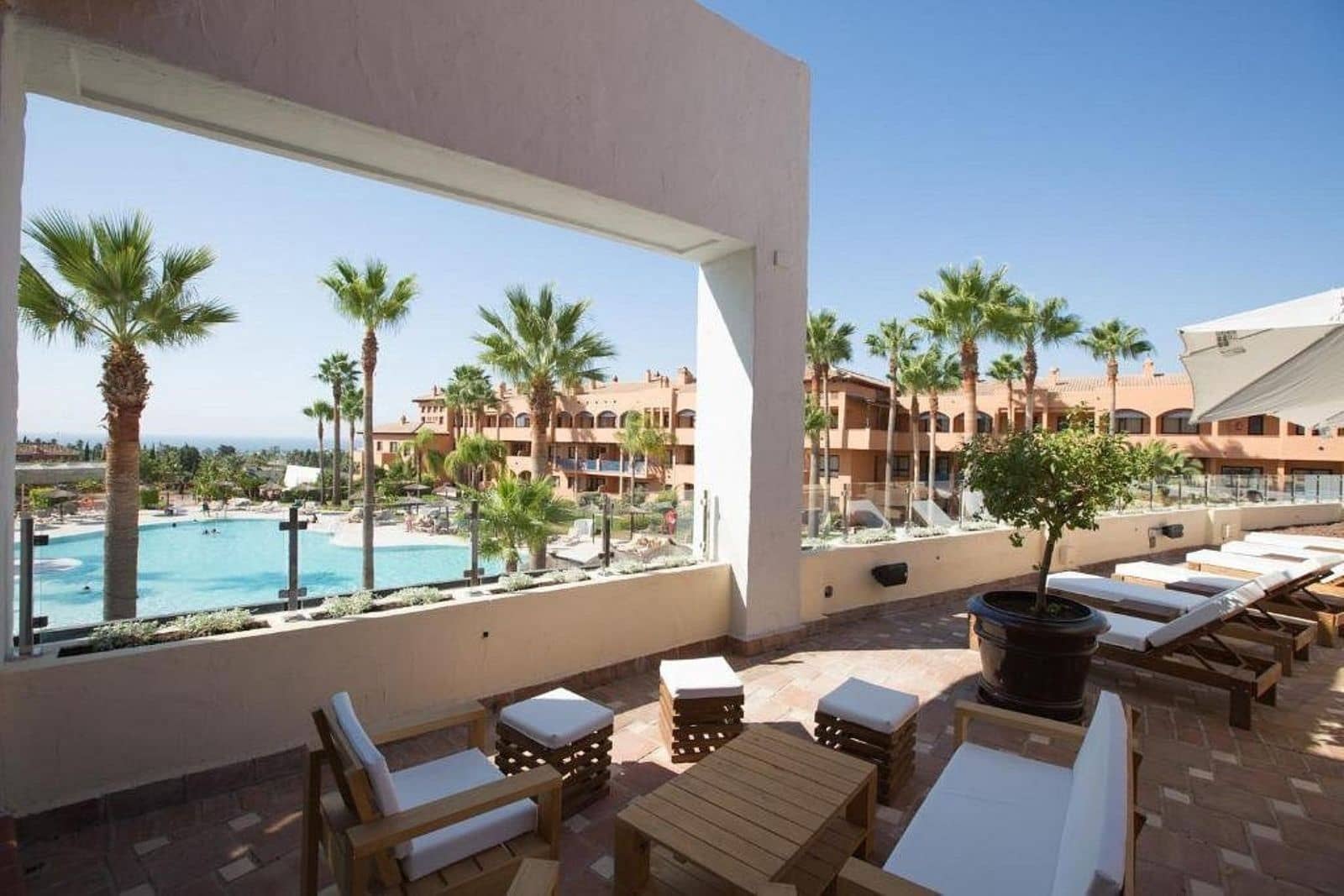 1 bedroom Apartment for sale in Estepona with pool garage - € 114,000 (Ref: 8998417)