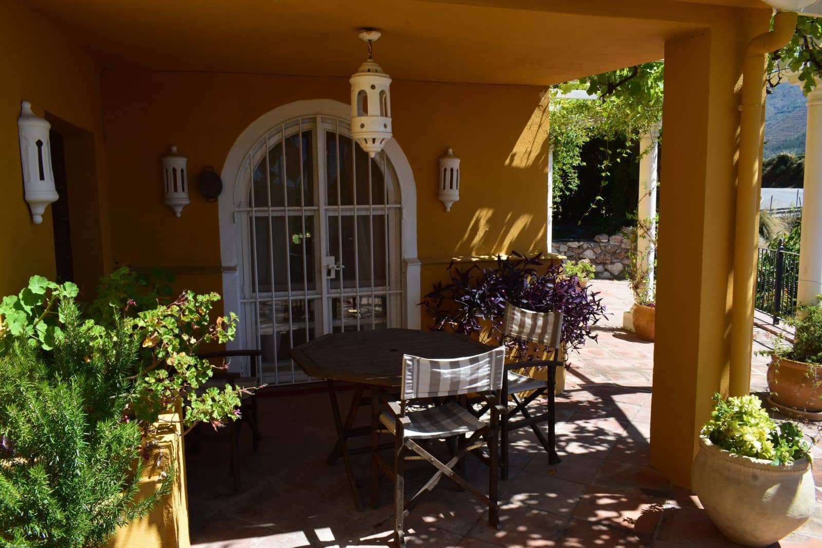 4 soveværelse Finca/Landehus til salg i Ojen med garage - € 490.000 (Ref: 9010481)