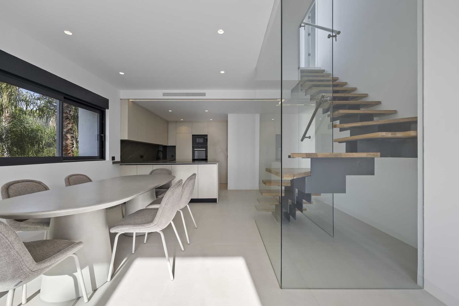 3 soverom Penthouse til salgs i Estepona med svømmebasseng garasje - € 669 000 (Ref: 9013831)