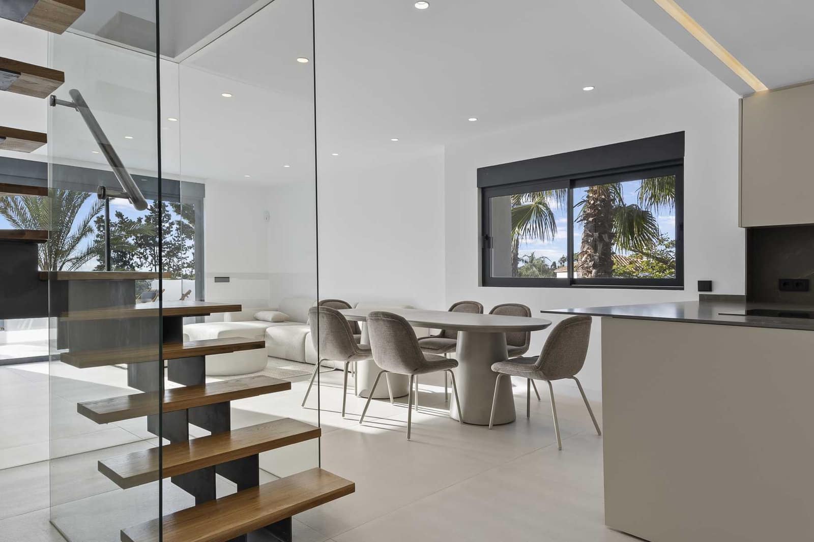 3 soverom Penthouse til salgs i Estepona med svømmebasseng garasje - € 669 000 (Ref: 9013831)