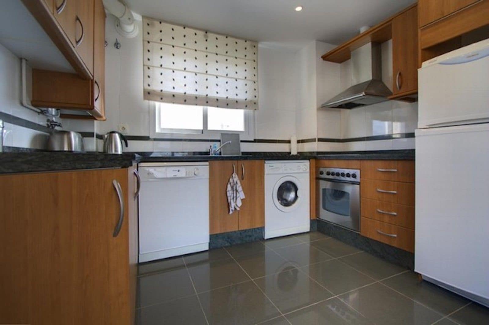 3 quarto Penthouse para venda em Estepona com piscina garagem - 475 000 € (Ref: 9013870)