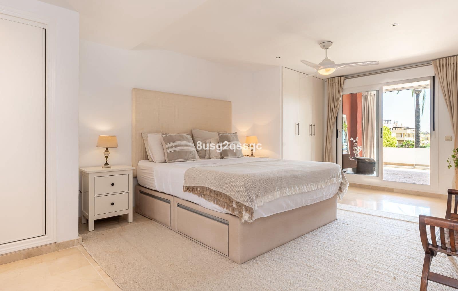 2 bedroom Apartment for sale in Estepona with pool garage - € 489,000 (Ref: 9014201)