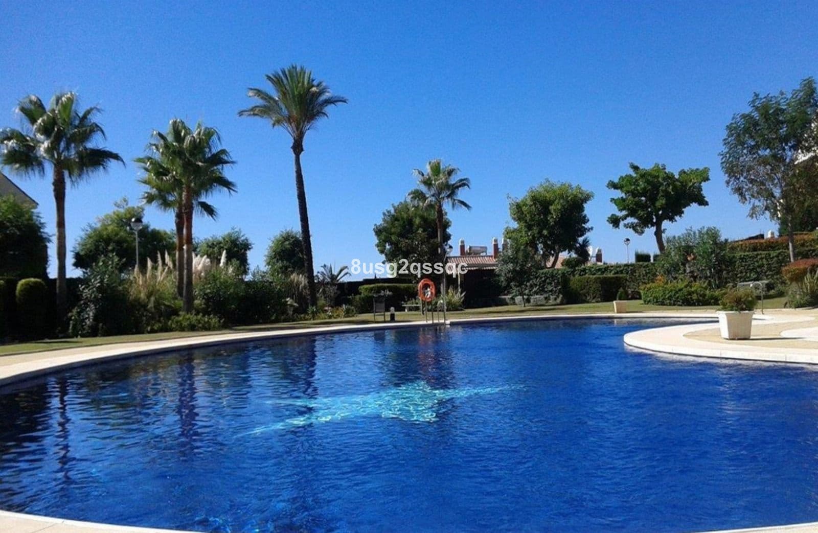 2 bedroom Apartment for sale in Estepona with pool garage - € 489,000 (Ref: 9014201)