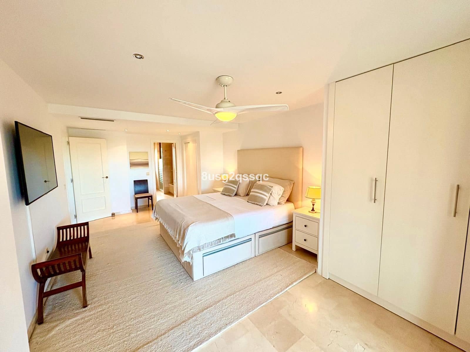 2 bedroom Apartment for sale in Estepona with pool garage - € 489,000 (Ref: 9014201)