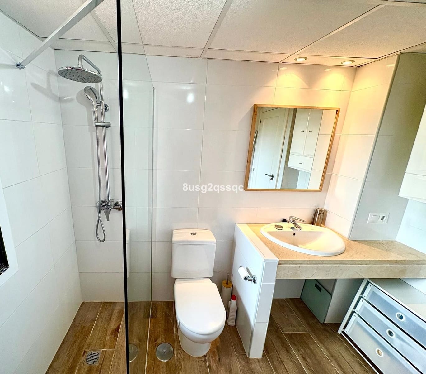 2 bedroom Apartment for sale in Estepona with pool garage - € 489,000 (Ref: 9014201)