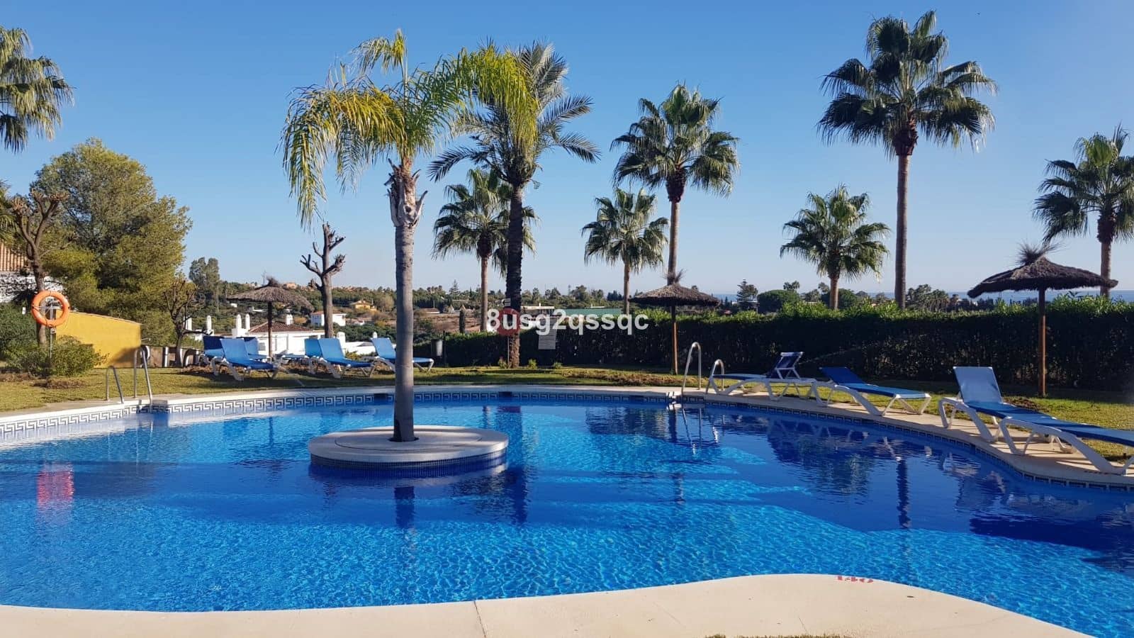 2 bedroom Apartment for sale in Estepona with pool garage - € 489,000 (Ref: 9014201)