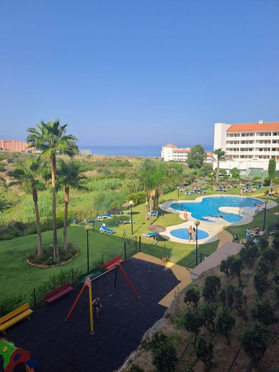 2 chambre Appartement de Plage à vendre à Manilva avec piscine garage - 233 000 € (Ref: 9023030)