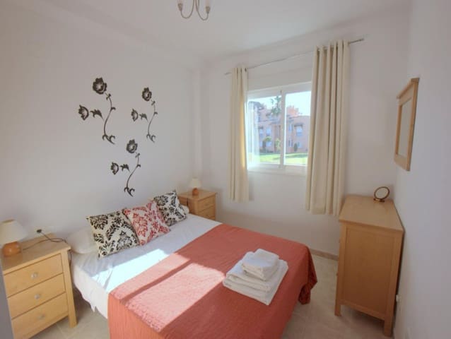 2 soverom Leilighet til salgs i Casares med svømmebasseng garasje - € 235 000 (Ref: 9023031)