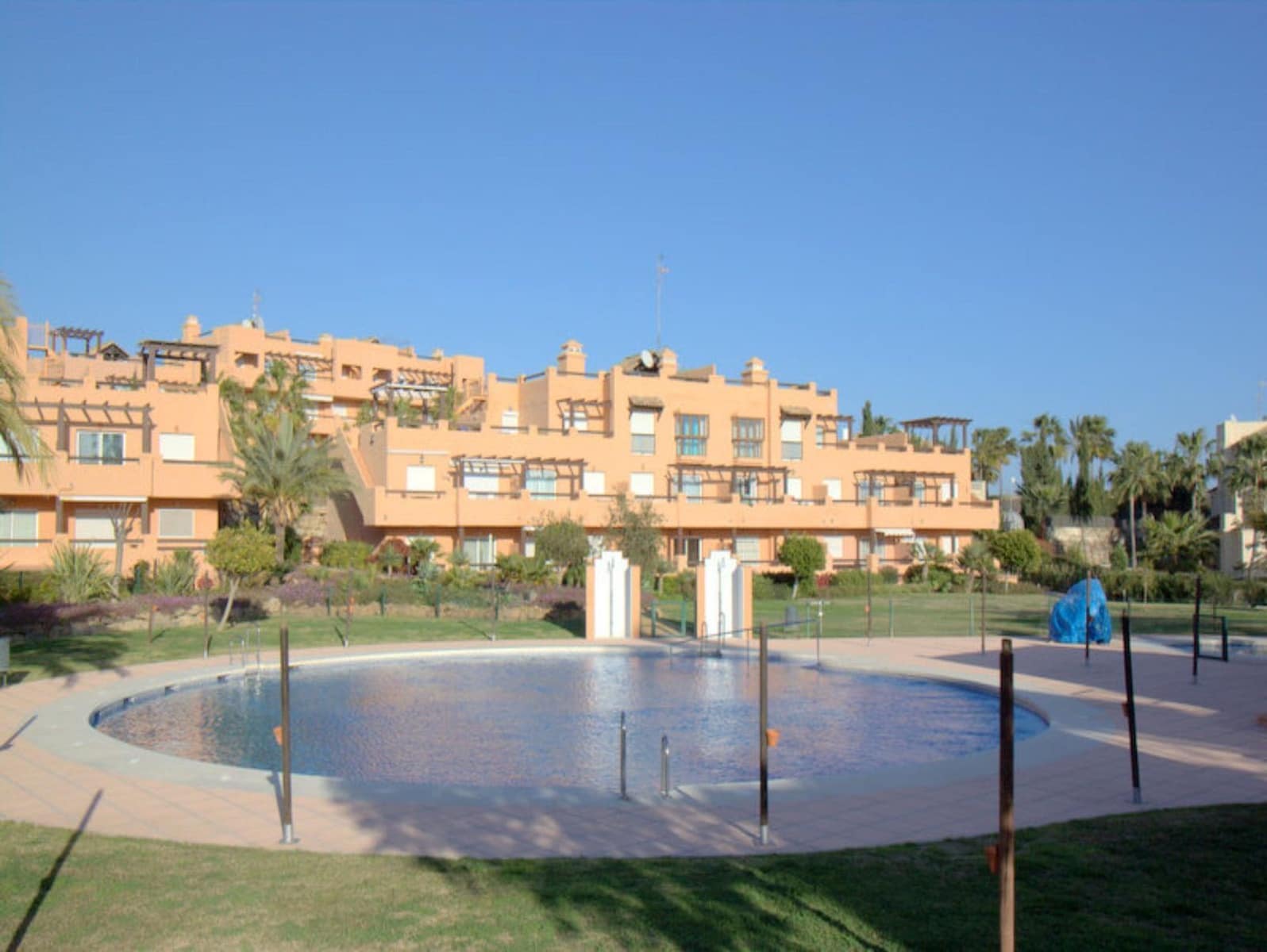 2 soverom Leilighet til salgs i Casares med svømmebasseng garasje - € 235 000 (Ref: 9023031)