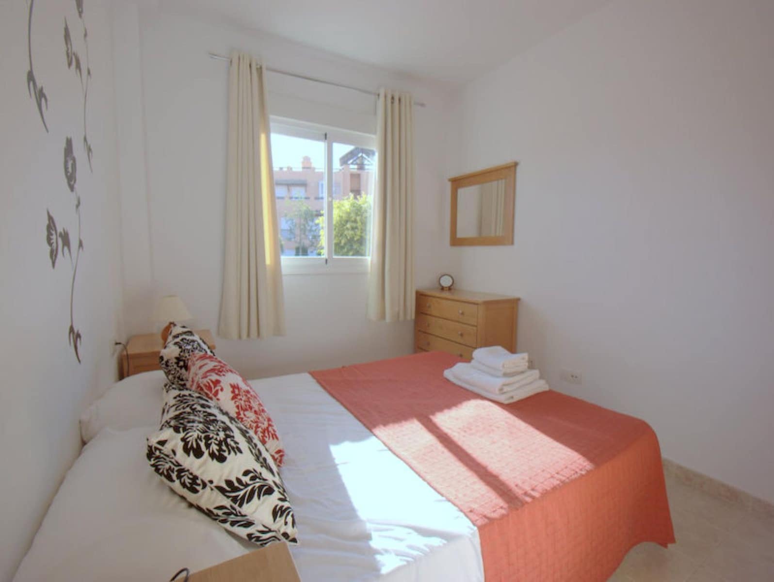 2 soverom Leilighet til salgs i Casares med svømmebasseng garasje - € 235 000 (Ref: 9023031)