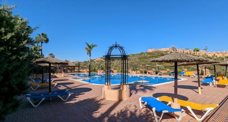 2 sypialnia Apartament na sprzedaż w Manilva z basenem garażem - 245 000 € (Ref: 9023033)