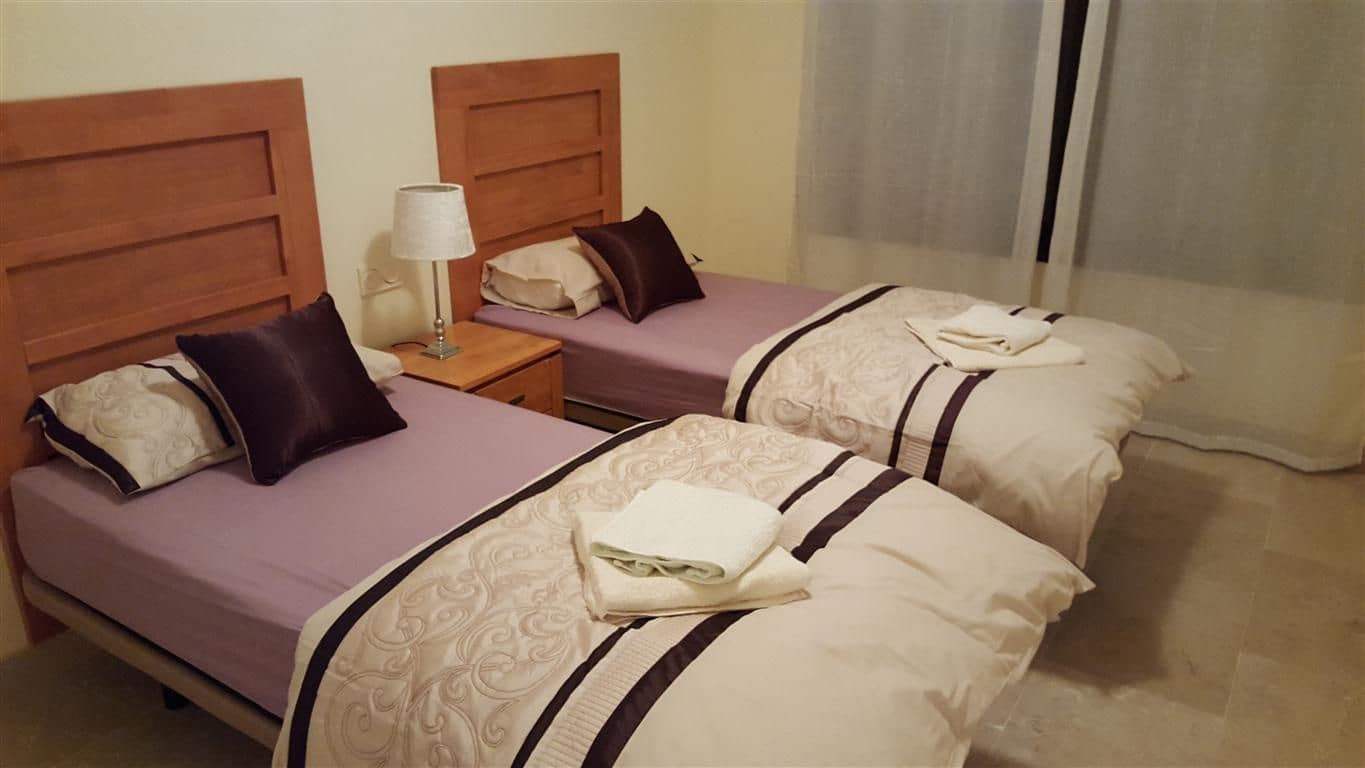 2 sypialnia Apartament na sprzedaż w Manilva z basenem garażem - 245 000 € (Ref: 9023033)