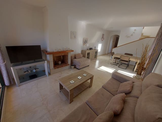 2 quarto Penthouse para venda em Manilva com piscina garagem - 299 000 € (Ref: 9023046)