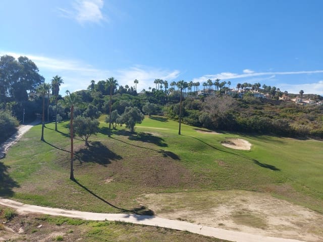 2 quarto Penthouse para venda em Manilva com piscina garagem - 299 000 € (Ref: 9023046)