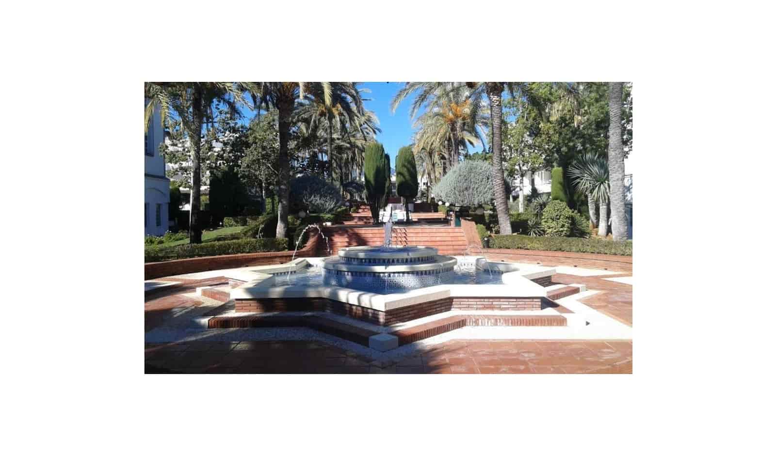 2 bedroom Beach Apartment for sale in New Golden Mile with pool - € 565,000 (Ref: 9095146)