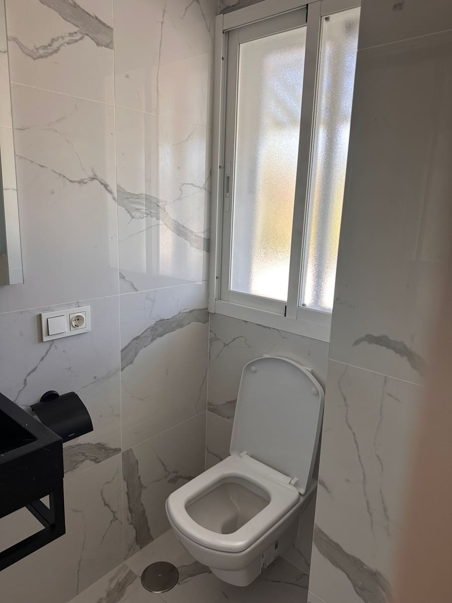 2 bedroom Beach Apartment for sale in New Golden Mile with pool - € 565,000 (Ref: 9095146)