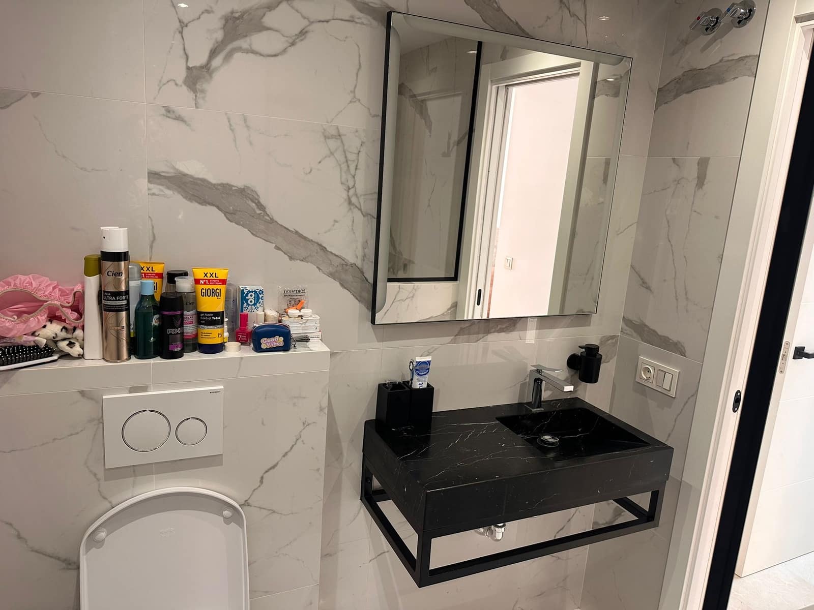 2 bedroom Beach Apartment for sale in New Golden Mile with pool - € 565,000 (Ref: 9095146)