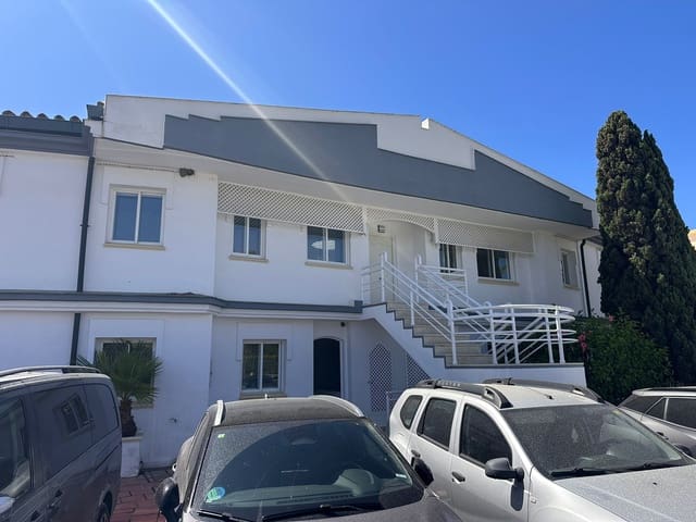 2 sypialnia Apartament przy plaży na sprzedaż w New Golden Mile, Estepona z basenem - 565 000 € (Ref: 9095146)