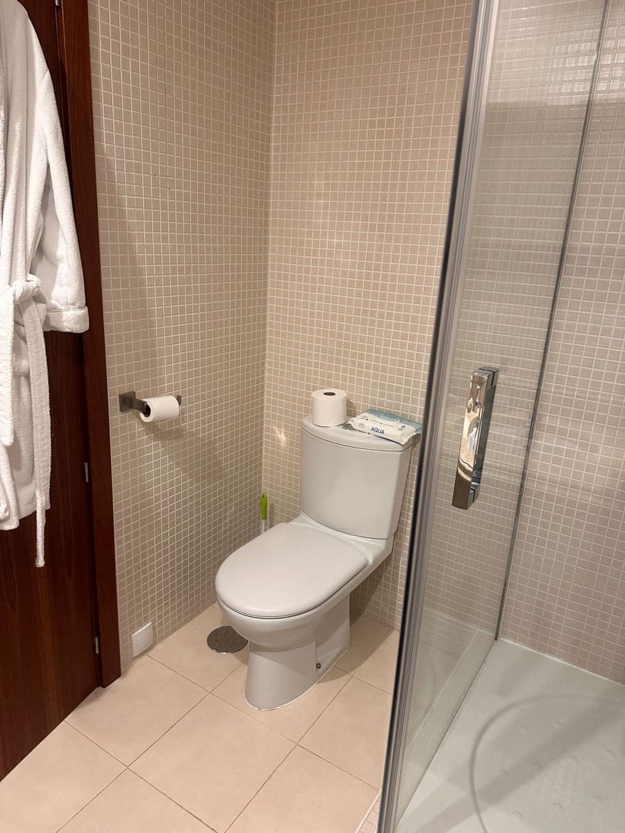 2 bedroom Apartment for sale in Estepona with pool garage - € 365,000 (Ref: 9500407)