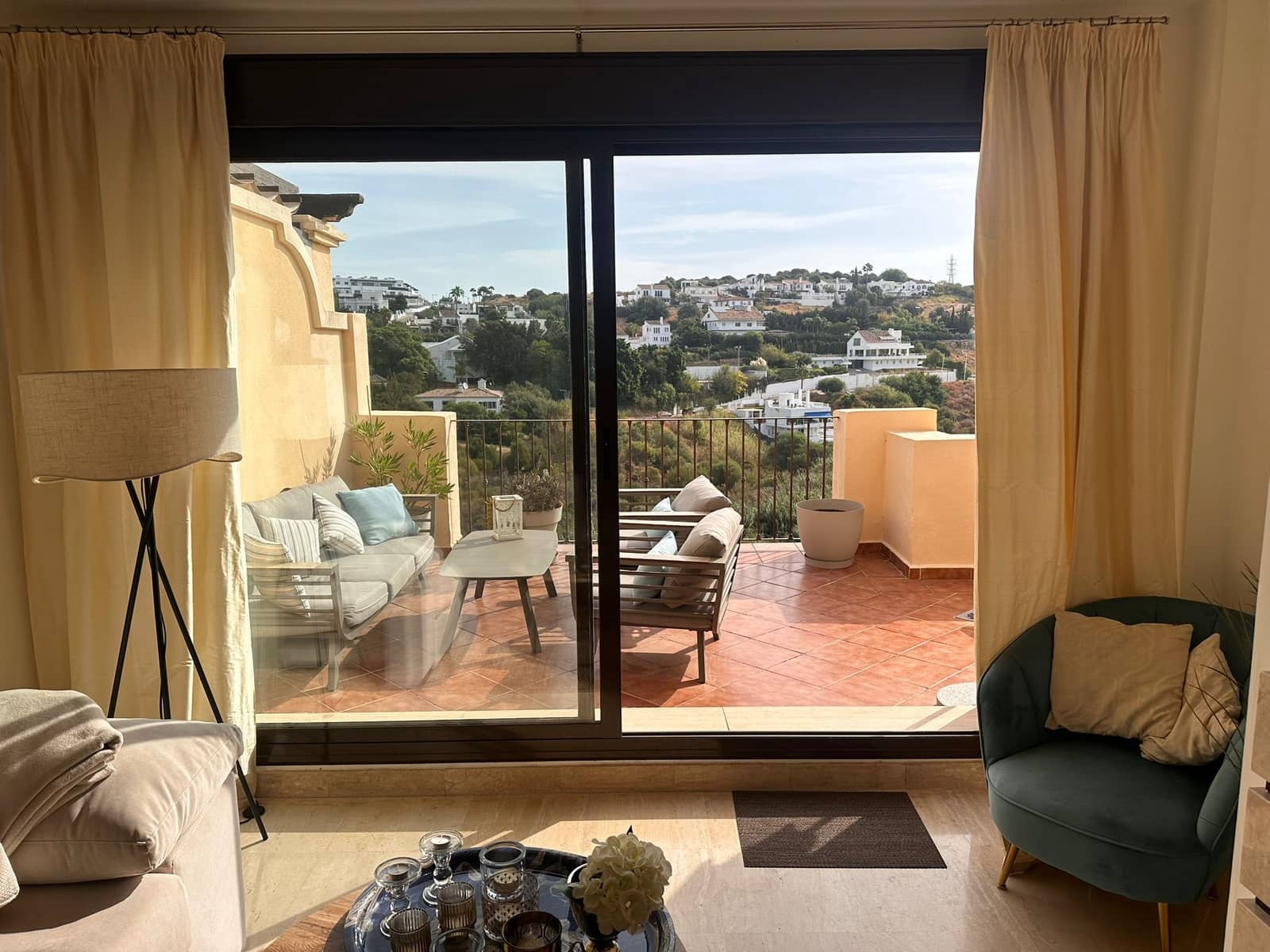 2 bedroom Apartment for sale in Estepona with pool garage - € 365,000 (Ref: 9500407)