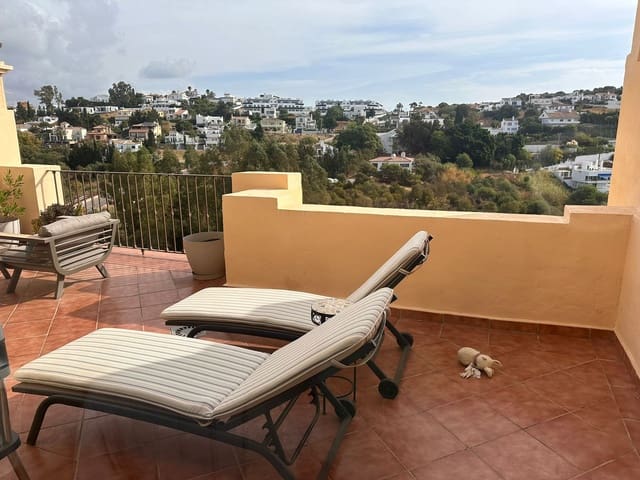 2 bedroom Apartment for sale in Estepona with pool garage - € 365,000 (Ref: 9500407)