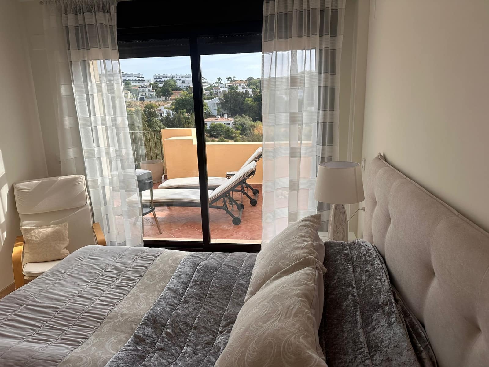 2 bedroom Apartment for sale in Estepona with pool garage - € 365,000 (Ref: 9500407)