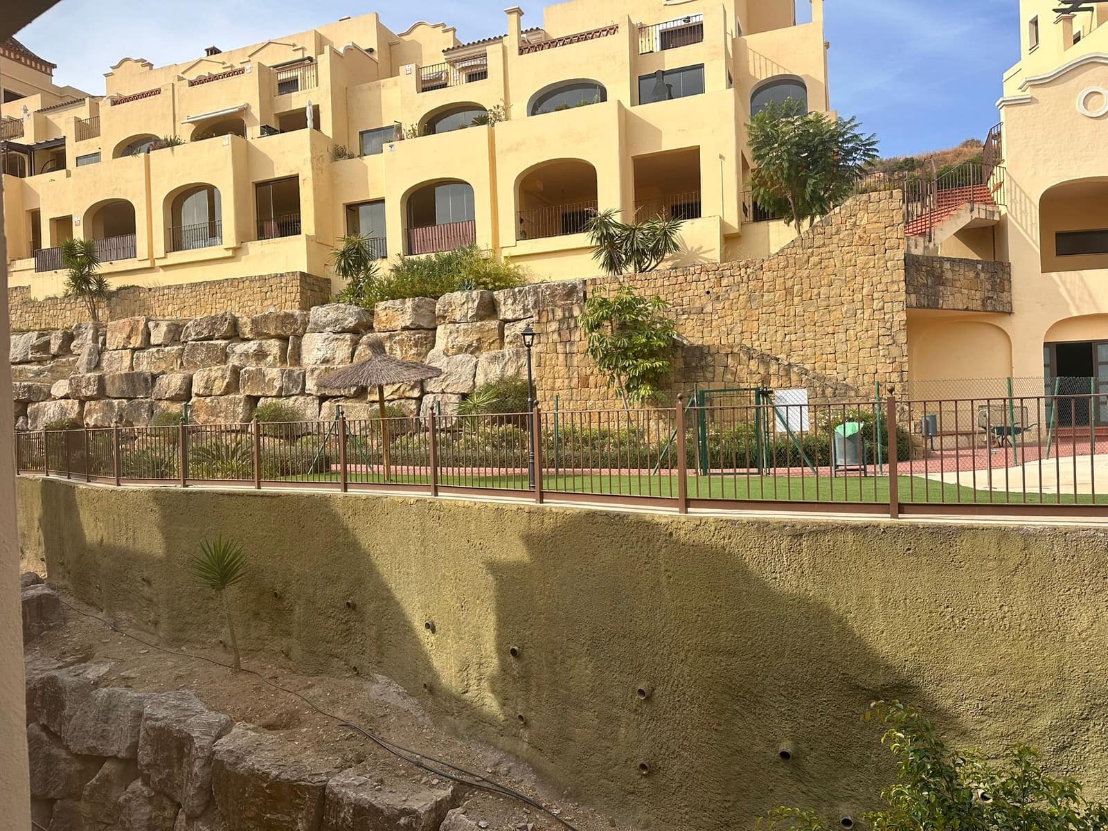 2 bedroom Apartment for sale in Estepona with pool garage - € 365,000 (Ref: 9500407)