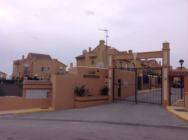 Adosado de 4 habitaciones en Riviera del Sol, Mijas en venta con piscina garaje - 376.000 € (Ref: 9500591)