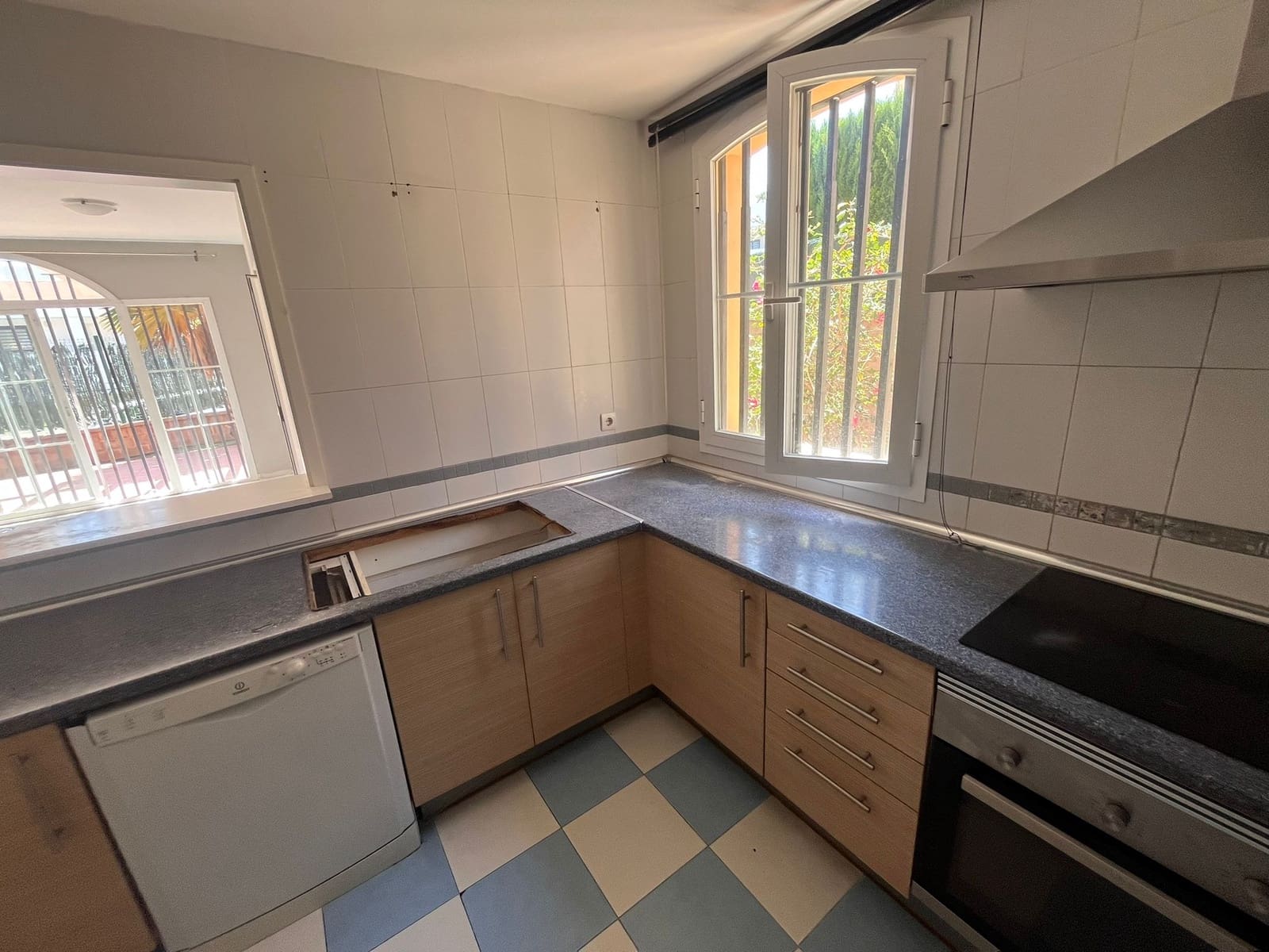 Adosado de 4 habitaciones en Riviera del Sol en venta con piscina garaje - 376.000 € (Ref: 9500591)