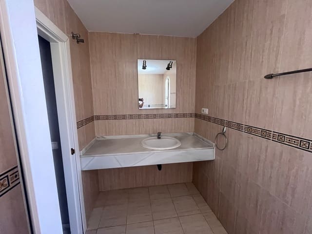 Adosado de 4 habitaciones en Riviera del Sol, Mijas en venta con piscina garaje - 376.000 € (Ref: 9500591)