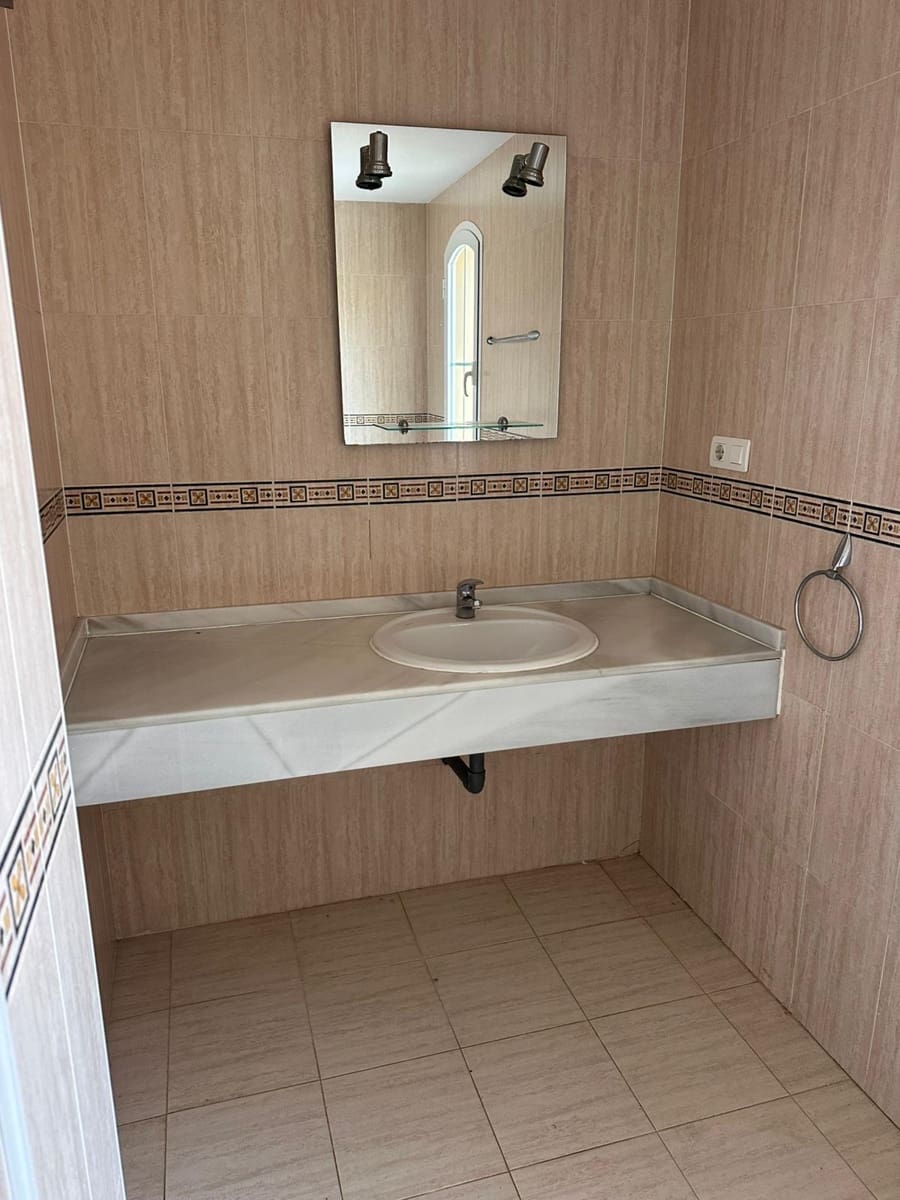 Adosado de 4 habitaciones en Riviera del Sol en venta con piscina garaje - 376.000 € (Ref: 9500591)