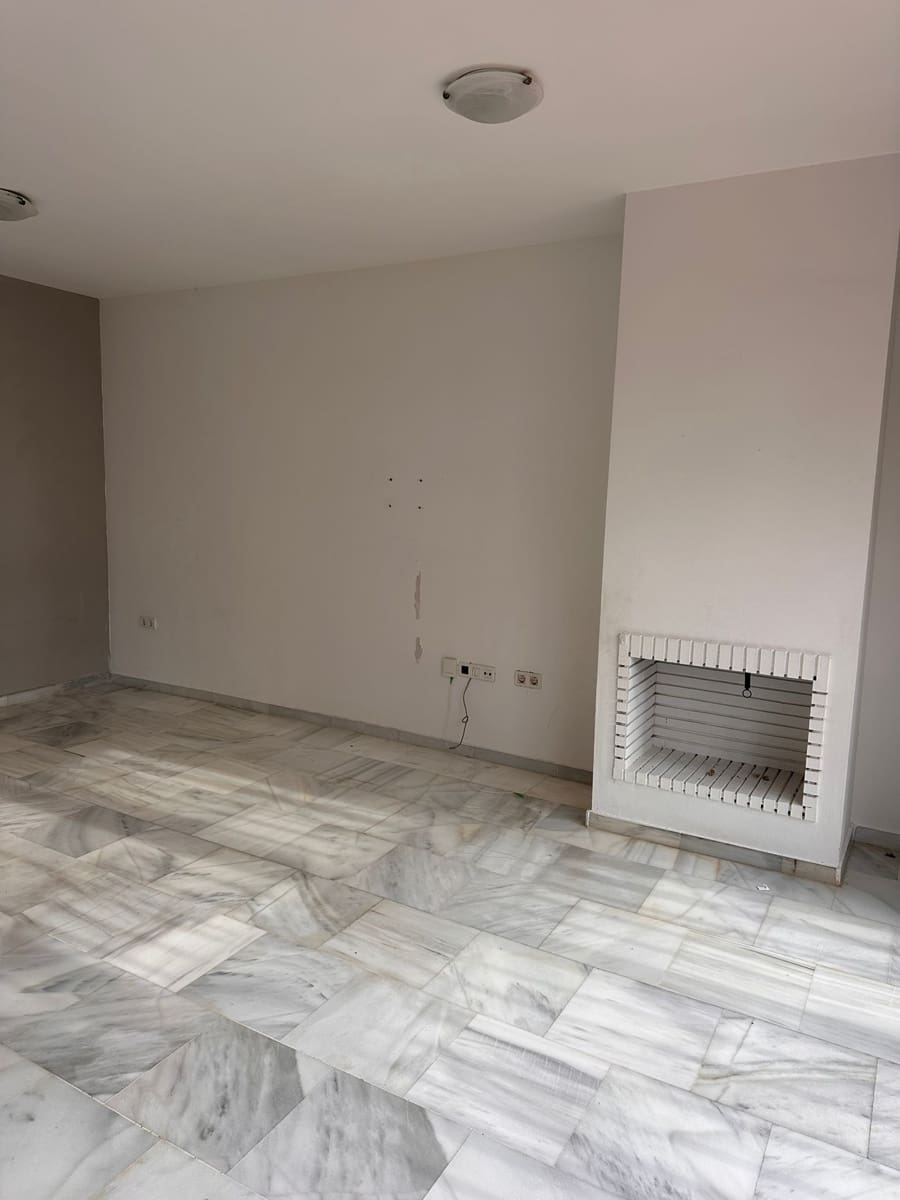 Adosado de 4 habitaciones en Riviera del Sol en venta con piscina garaje - 376.000 € (Ref: 9500591)