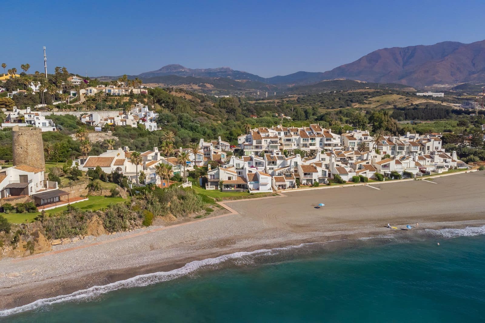 2 Zimmer Apartment zu verkaufen in Estepona mit Pool - 265.125 € (Ref: 9563690)