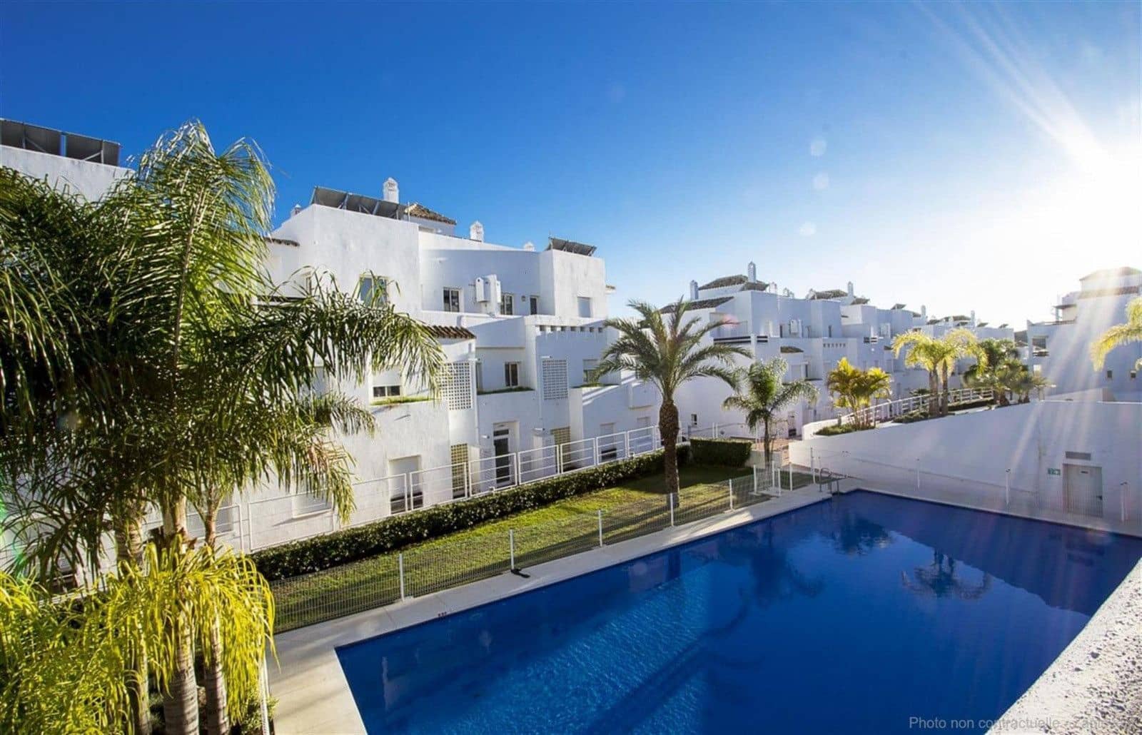 2 Zimmer Penthouse zu verkaufen in Estepona mit Pool Garage - 266.000 € (Ref: 9563692)