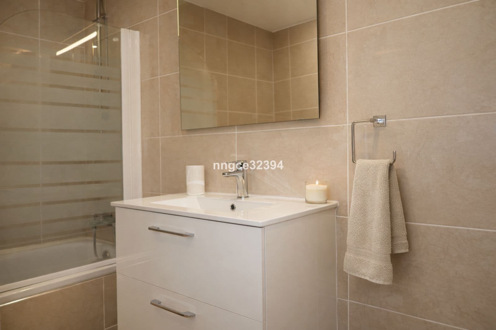 3 sypialnia Penthouse na sprzedaż w Benahavis z basenem - 349 900 € (Ref: 9588218)