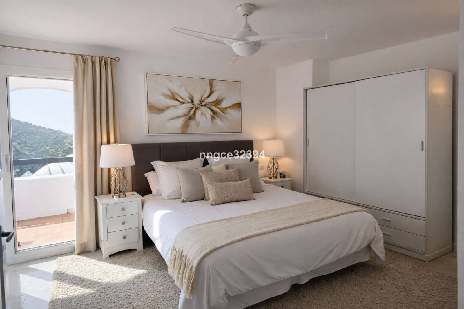 3 sypialnia Penthouse na sprzedaż w Benahavis z basenem - 349 900 € (Ref: 9588218)