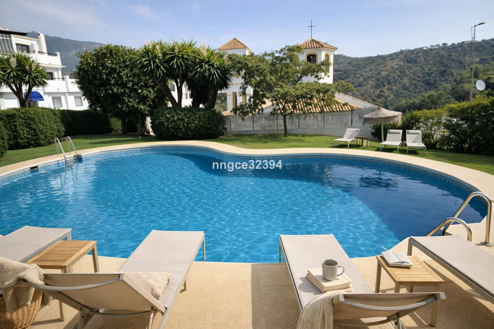 3 sypialnia Penthouse na sprzedaż w Benahavis z basenem - 349 900 € (Ref: 9588218)