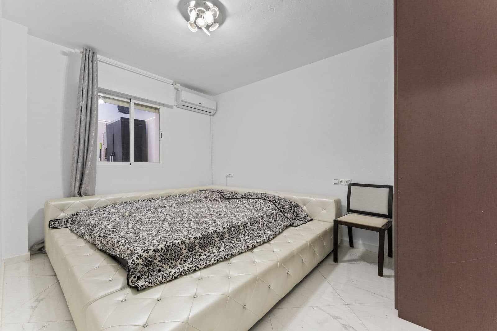 Apartamento de 2 habitaciones en Mijas en venta - 235.000 € (Ref: 9631526)