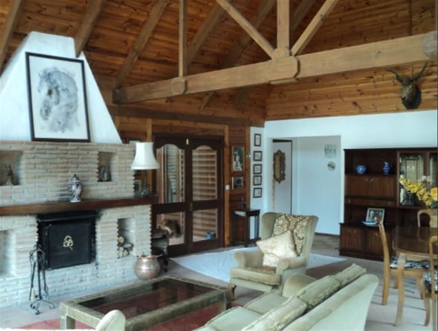 3 bedroom Wooden Home for sale in Ardales with pool garage - € 425,000 (Ref: 9631859)