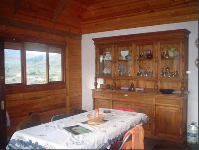 3 bedroom Wooden Home for sale in Ardales with pool garage - € 425,000 (Ref: 9631859)