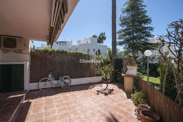 Casa de 5 habitaciones en New Golden Mile, Estepona en venta con piscina - 475.000 € (Ref: 9635005)