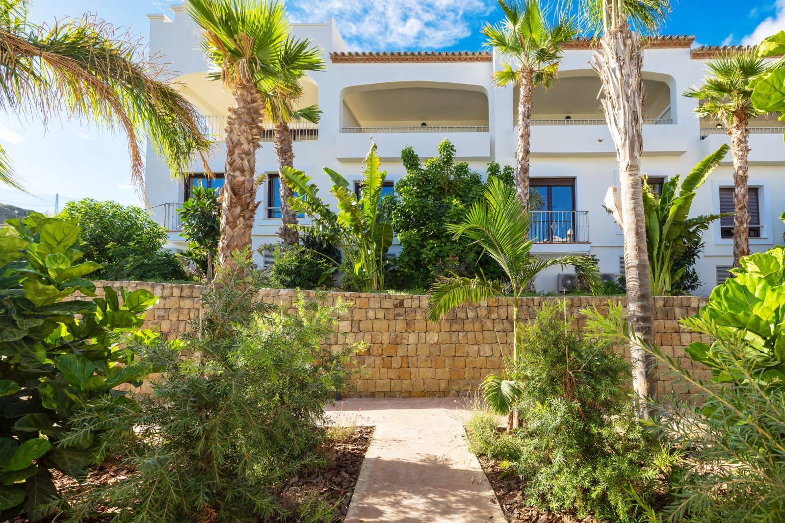 3 slaapkamer Huis te koop in Estepona met zwembad garage - € 470.250 (Ref: 9635007)