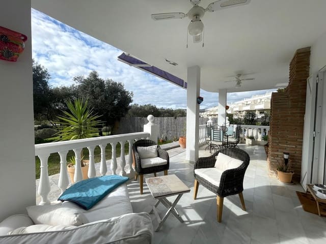 2 Zimmer Apartment zu verkaufen in Estepona mit Pool Garage - 324.000 € (Ref: 9650399)